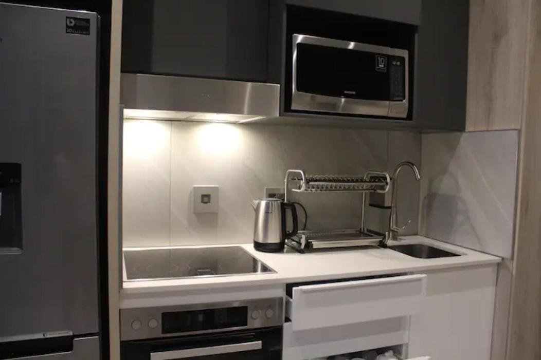 Furnished, 1-bedroom, Luxury In Menlyn Maine *